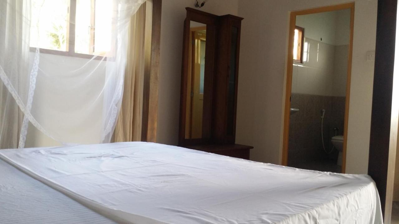Ocean On House Guest House Unawatuna Exterior photo